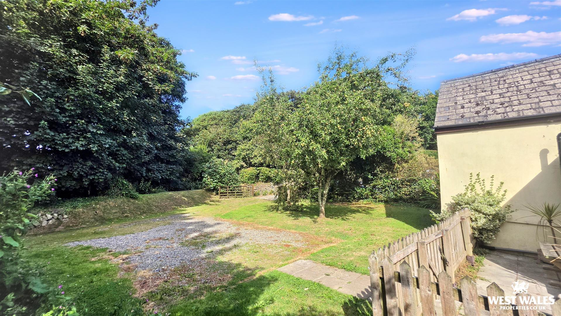 Ffordd Yr Afon, Haverfordwest, photo 4
