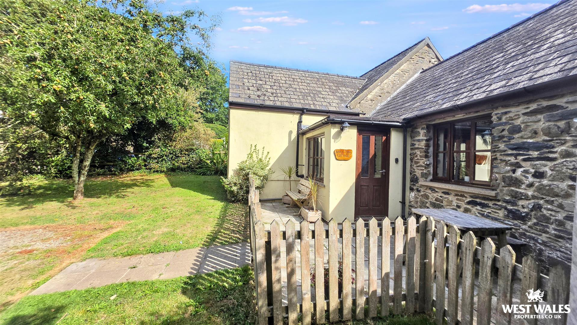 Ffordd Yr Afon, Haverfordwest, photo 16