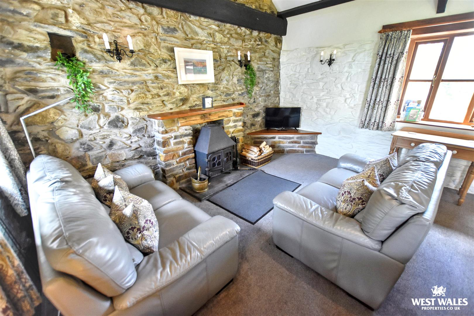 Ffordd Yr Afon, Haverfordwest, photo 7