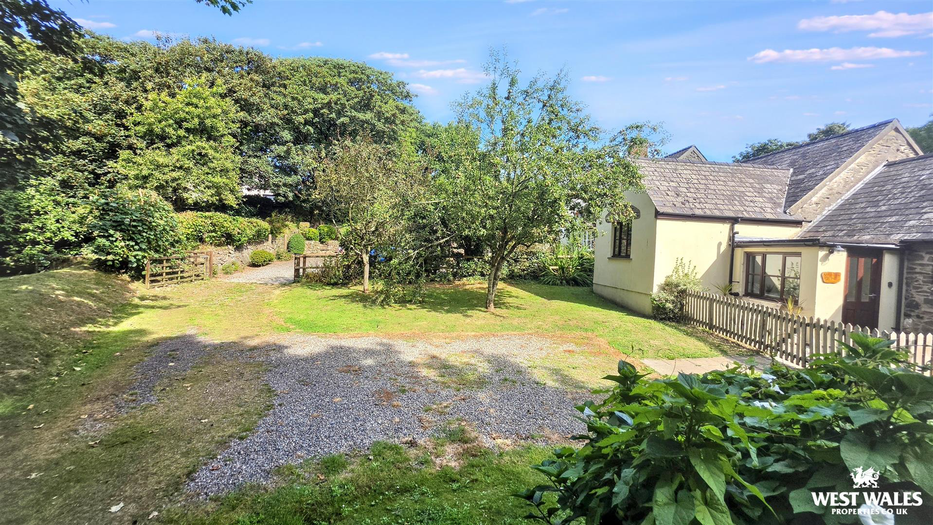 Ffordd Yr Afon, Haverfordwest, photo 19