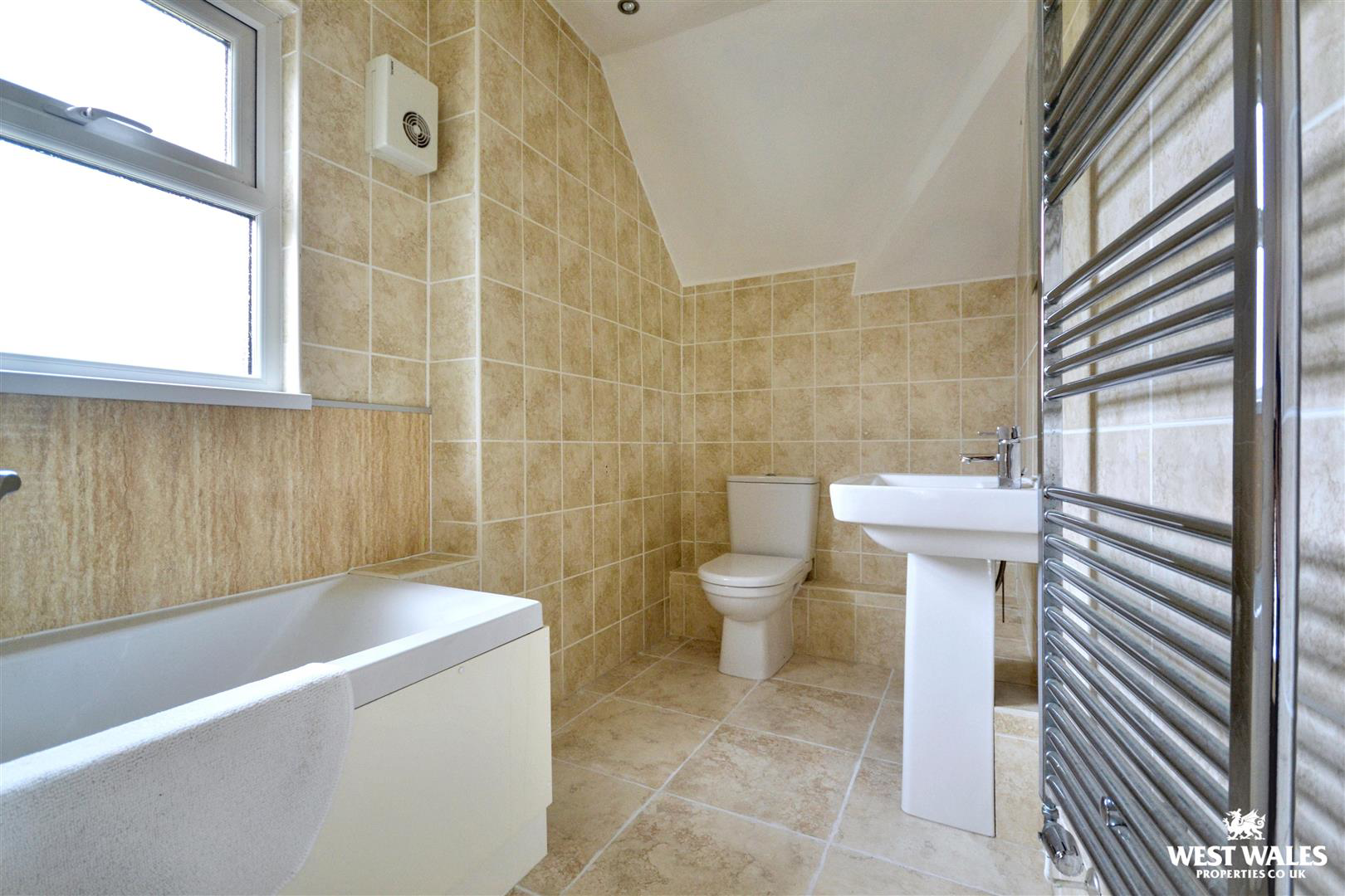 New Hill Villas, Goodwick, photo 11