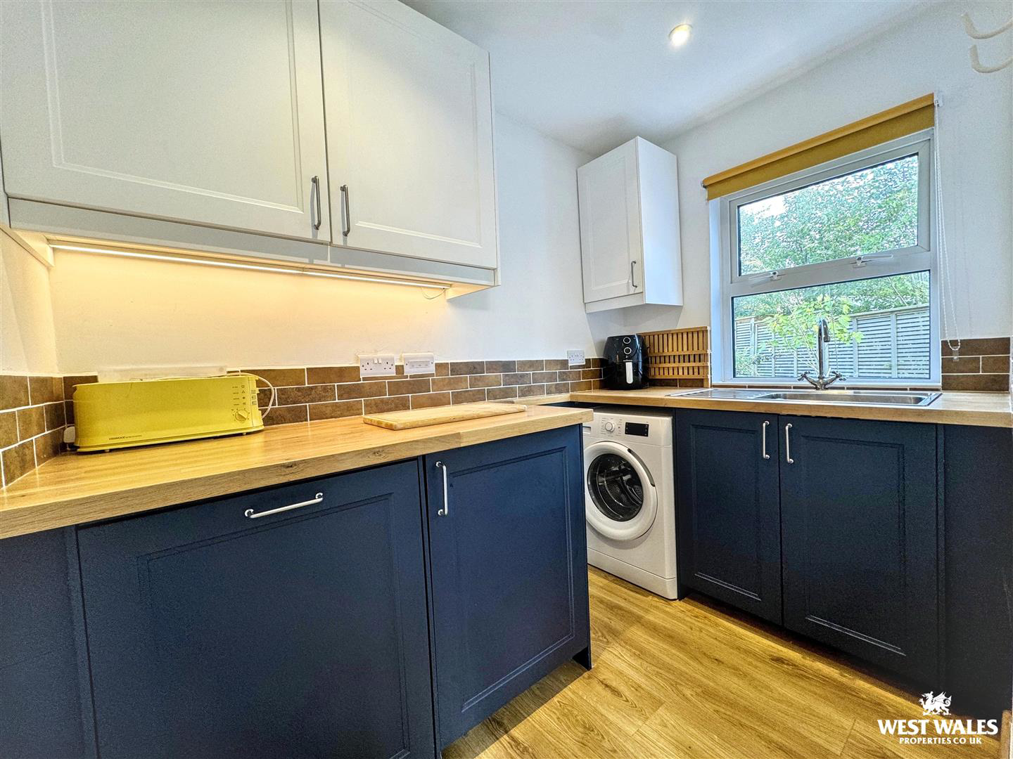 Manor Crescent, Manorbier, Tenby, photo 8
