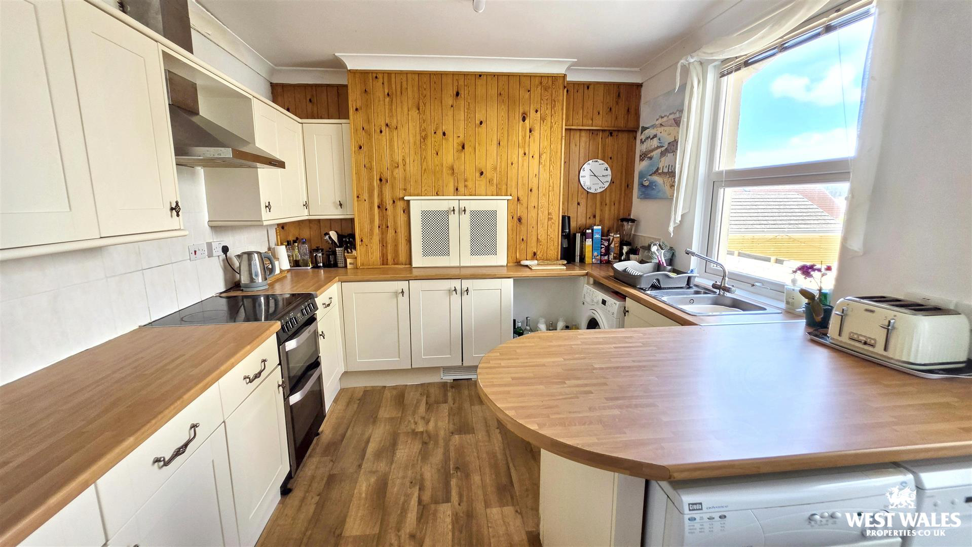 Wellington Road, Hakin, Milford Haven, photo 2