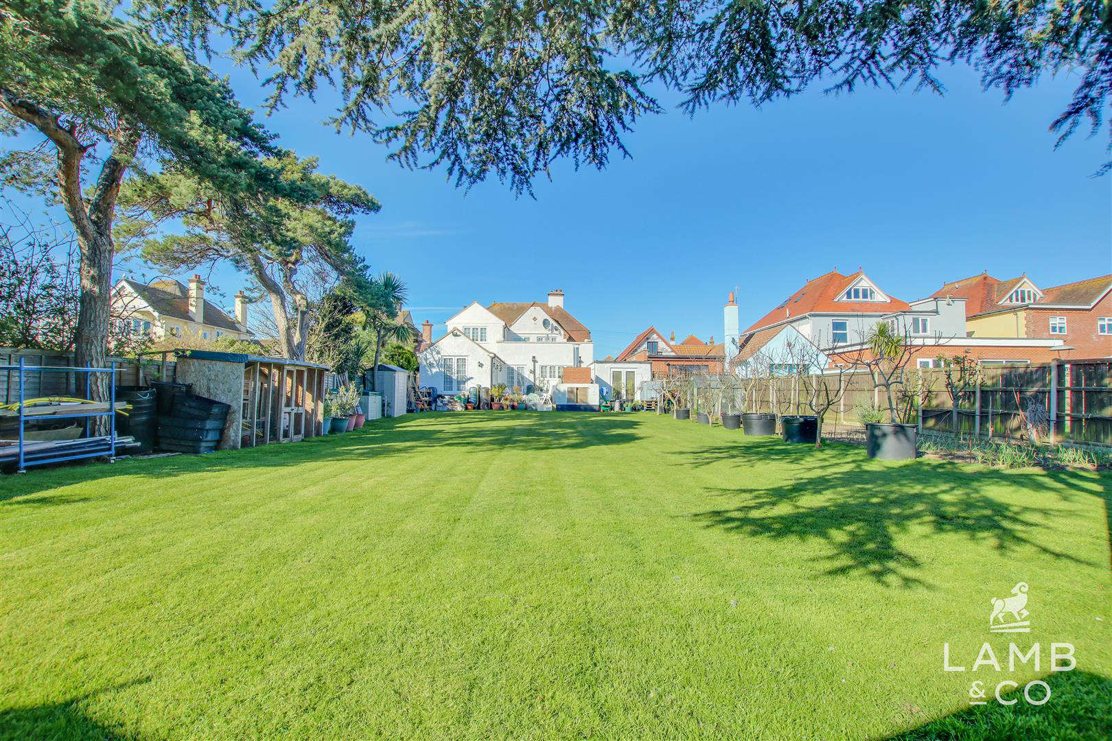 Kings Road, Clacton-on-Sea, photo 4