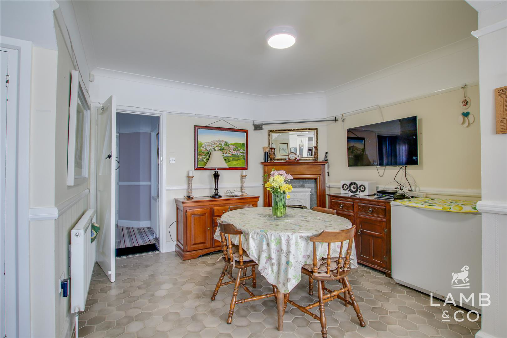 Kings Road, Clacton-on-Sea, photo 16