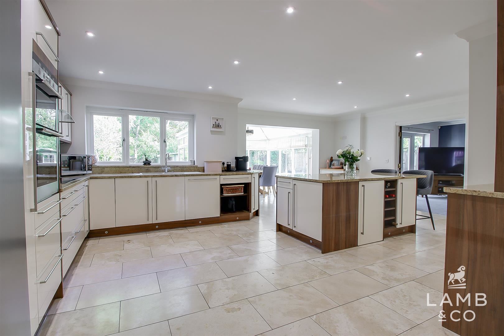 Walton Road, Kirby-Le-Soken, Frinton-On-Sea, photo 2