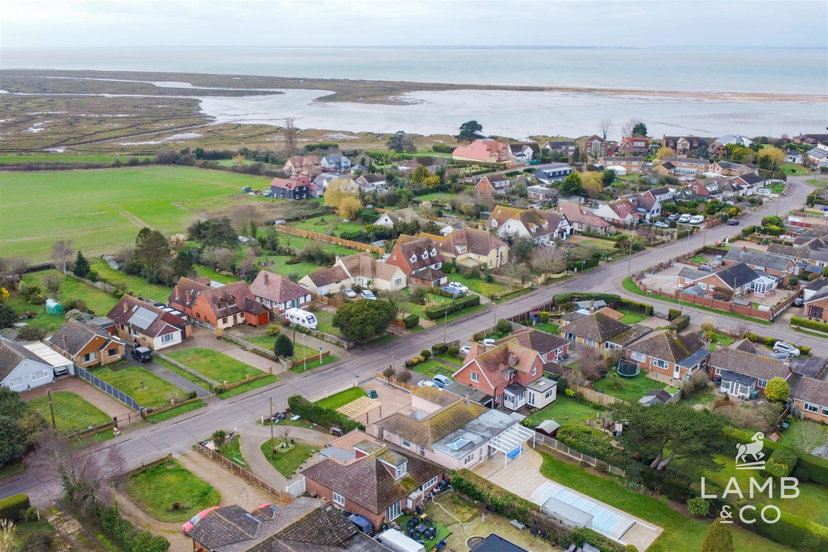 Dumont Avenue, Point Clear, St. Osyth, photo 38