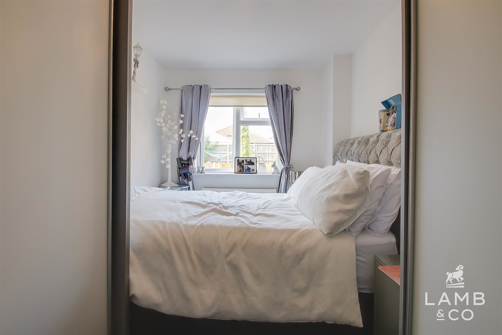 Jaywick Lane, Clacton-On-Sea, photo 26