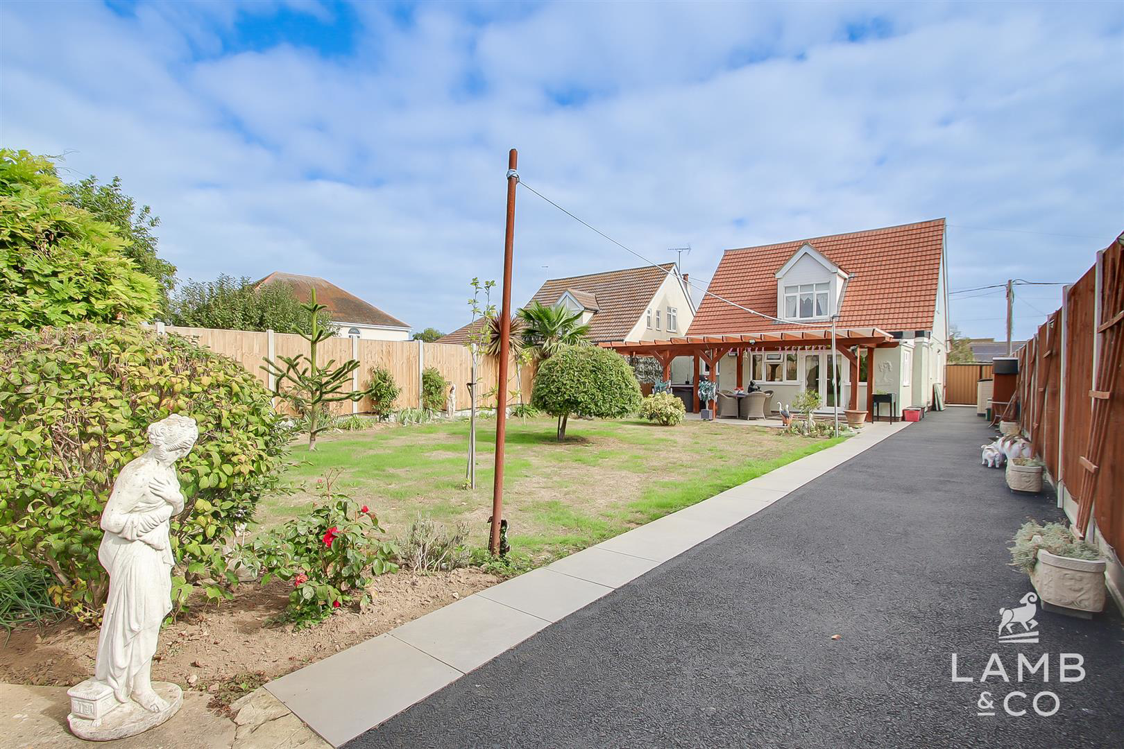 Jaywick Lane, Clacton-On-Sea, photo 32