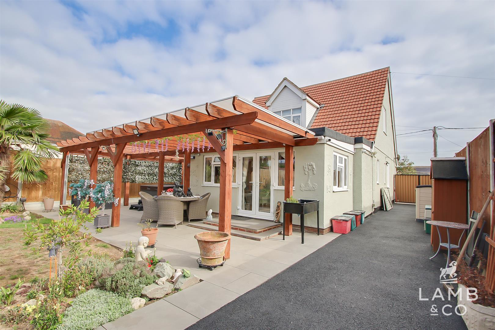 Jaywick Lane, Clacton-On-Sea, photo 34