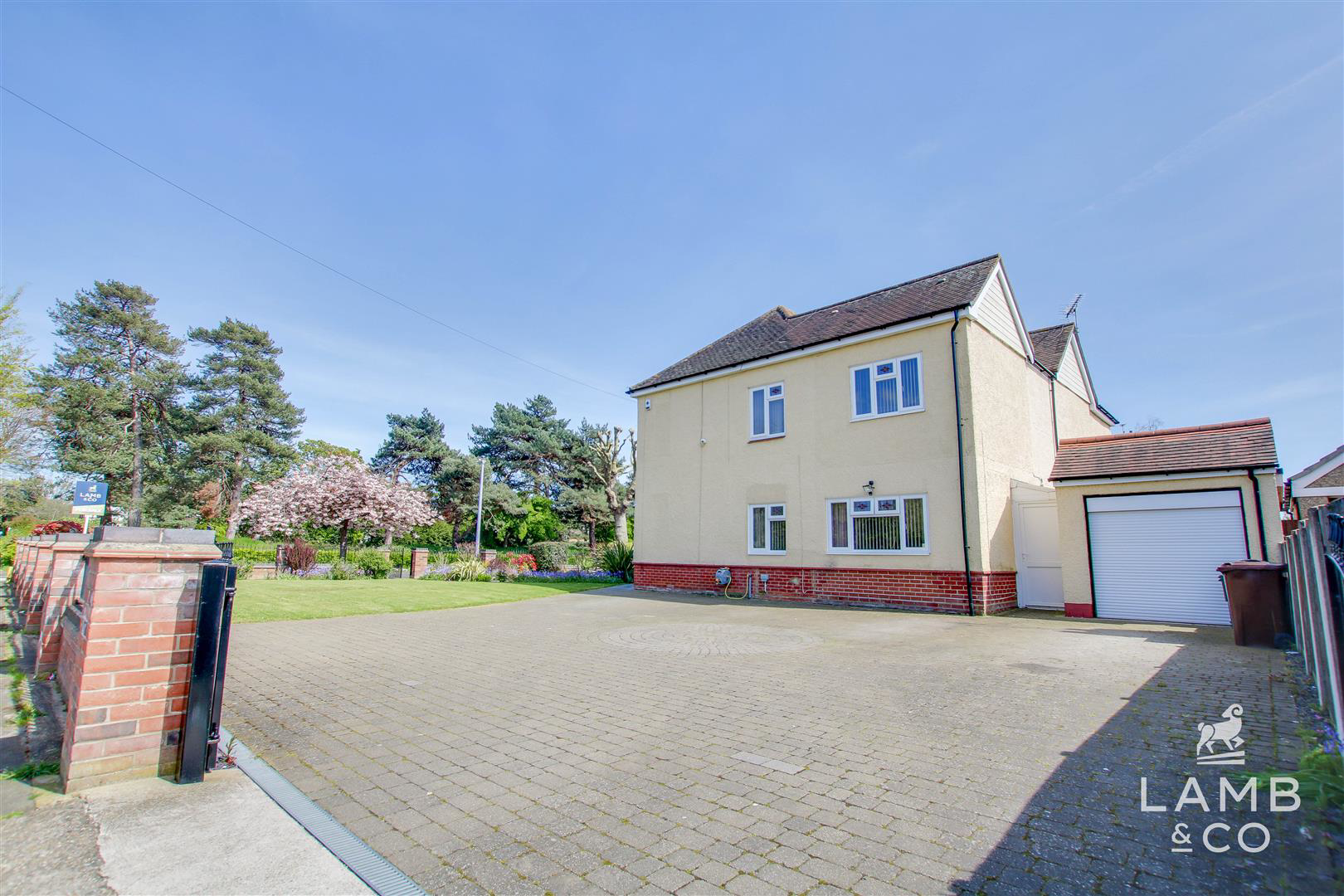 Albany Gardens West, Clacton-On-Sea, photo 31