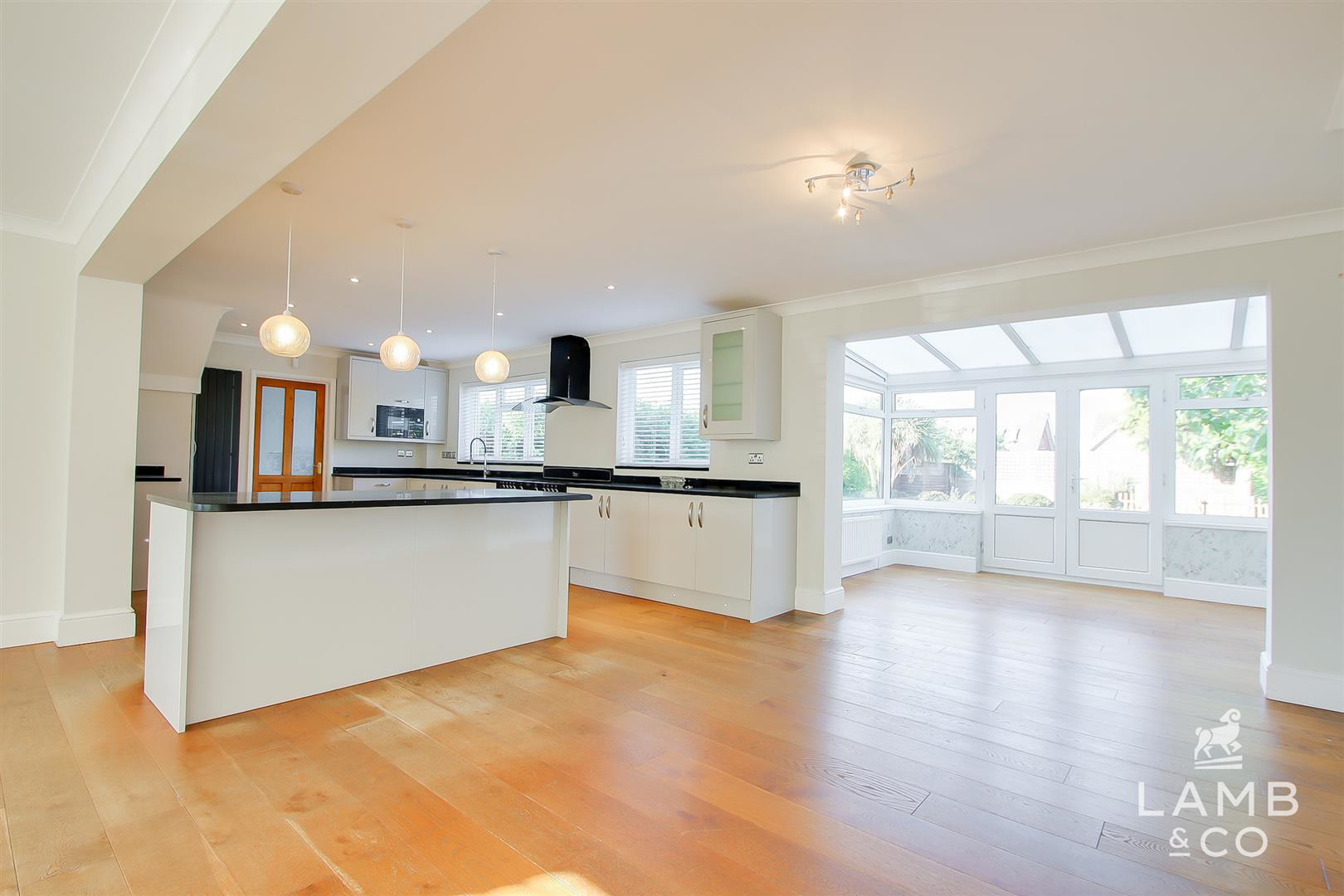 New Thorpe Avenue, Thorpe-Le-Soken, photo 3