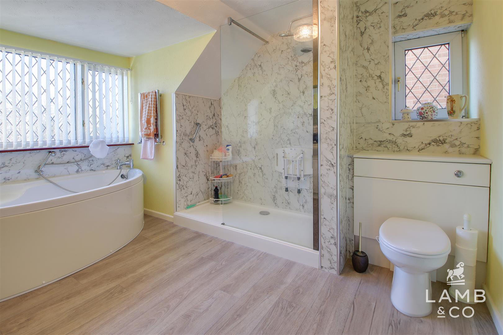 Jaywick Lane, Clacton-On-Sea, photo 6
