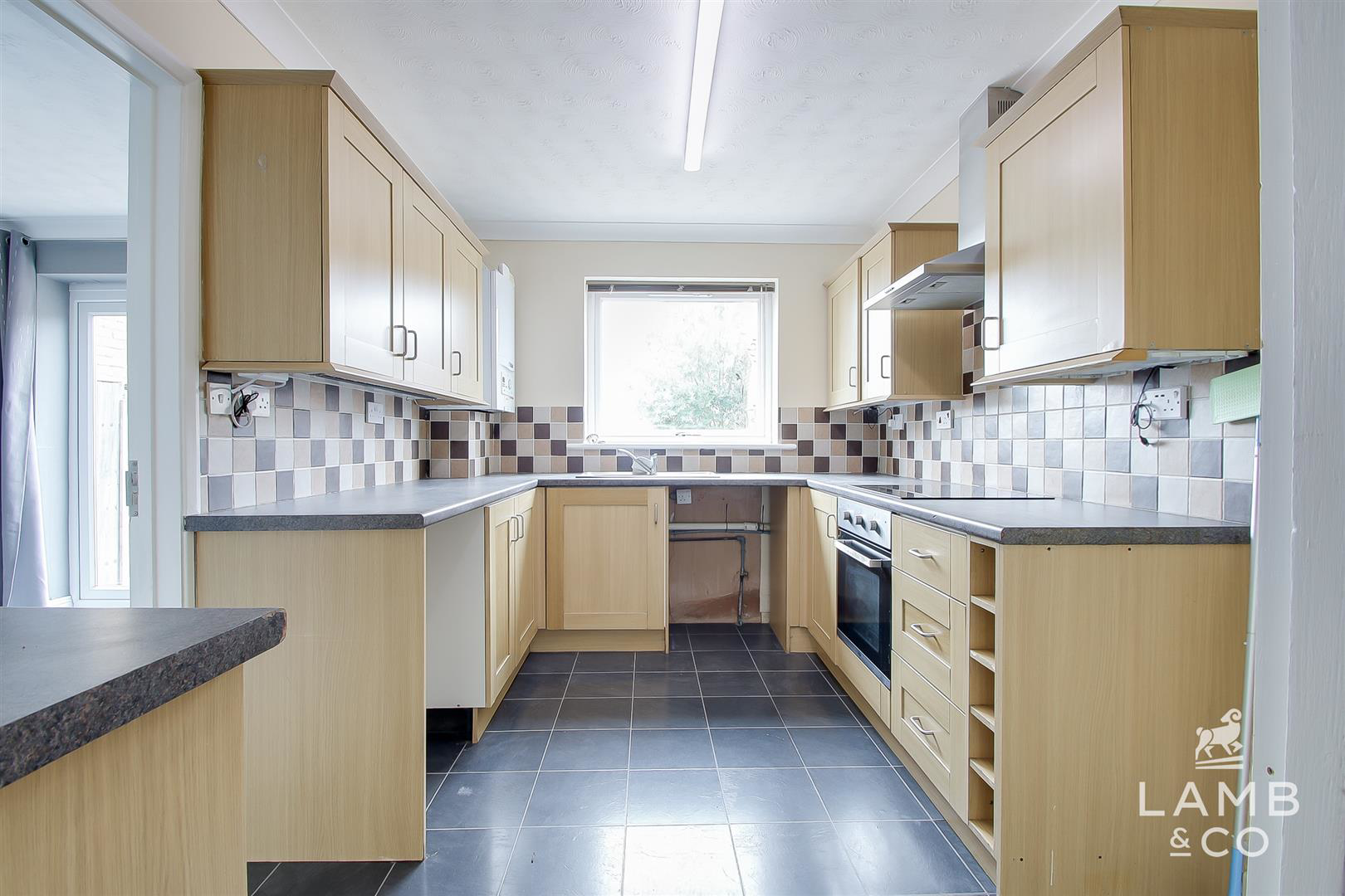 Fairlop Close, Clacton-On-Sea, photo 3