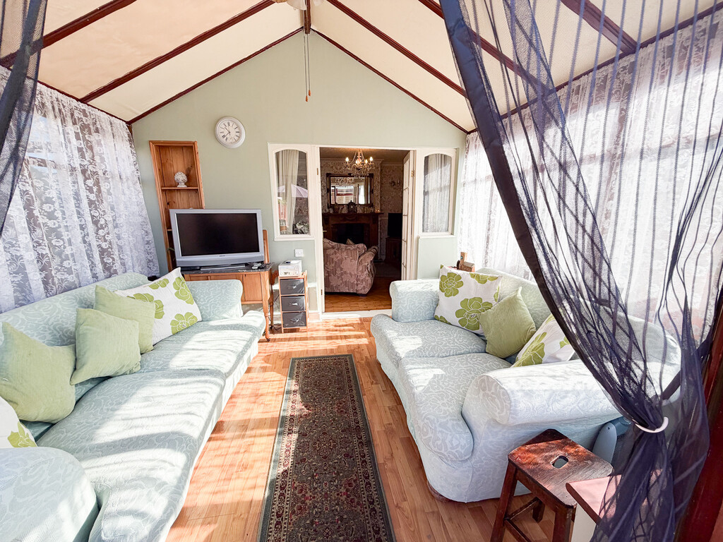 Adams Valley, Uttoxeter Road, Tean, photo 13