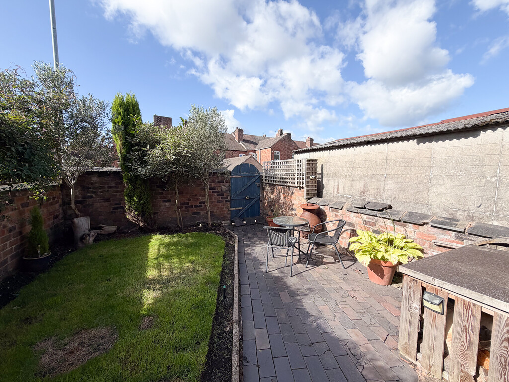 High Lane, Burslem , Stoke-on-Trent, photo 24