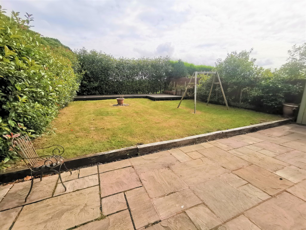 Lancaster Road, Newcastle-under-Lyme, photo 18