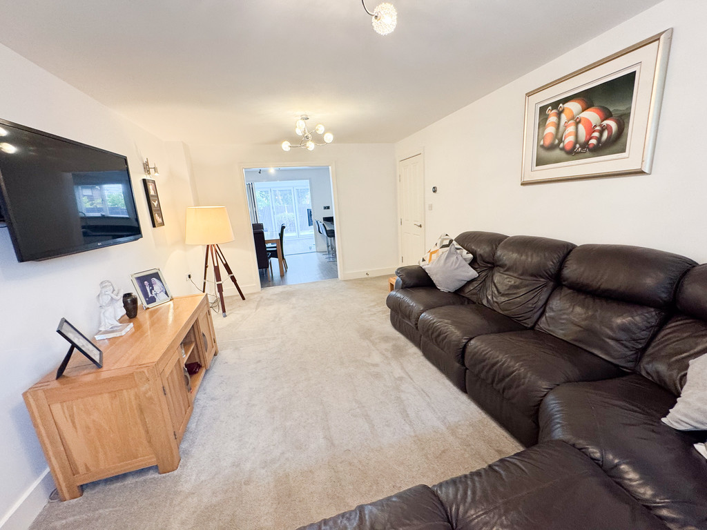 Blacklake Drive, Meir Heath, Stoke-on-Trent, photo 4