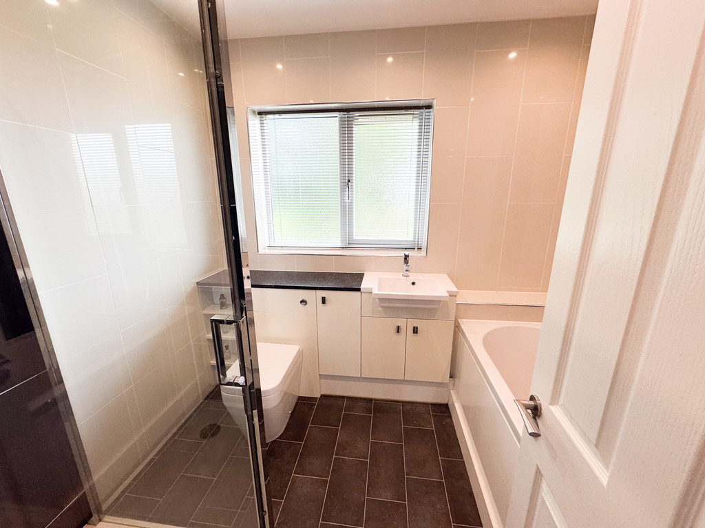 Blacklake Drive, Meir Heath, Stoke-on-Trent, photo 22
