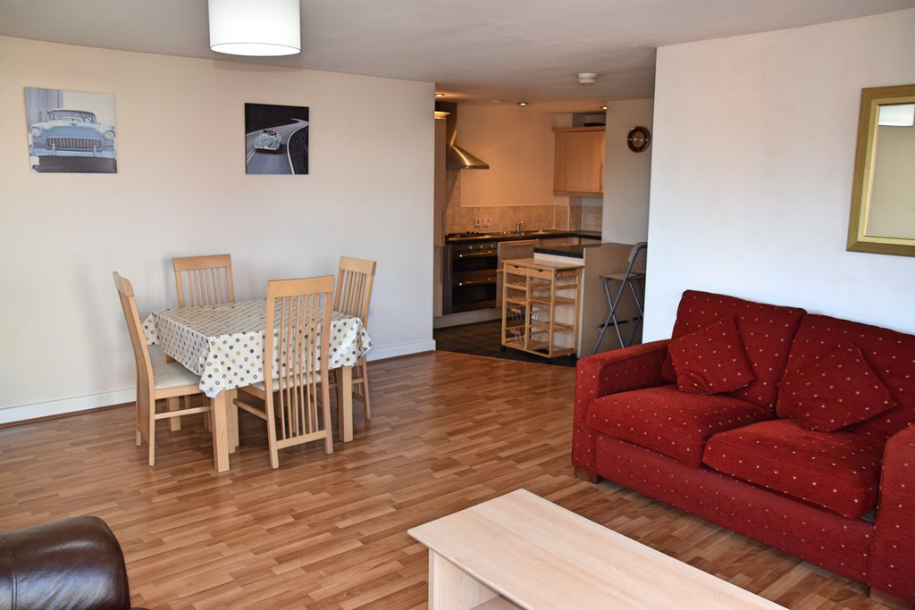 London Road, Newcastle-under-Lyme, photo 3