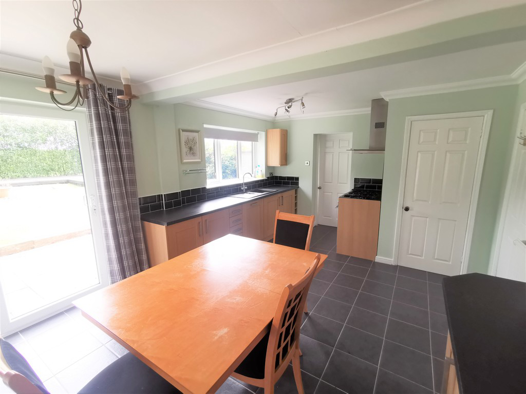 Lancaster Road, Newcastle-under-Lyme, photo 6