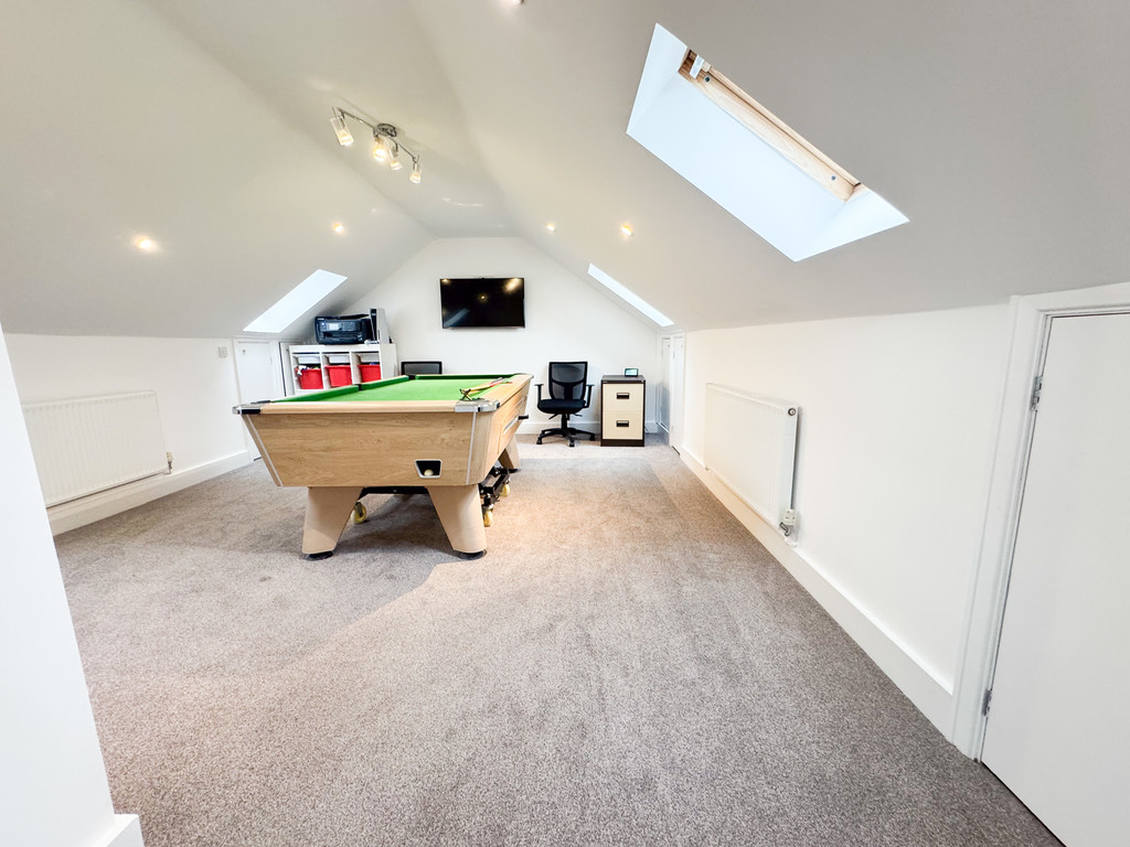 Blacklake Drive, Meir Heath, Stoke-on-Trent, photo 25