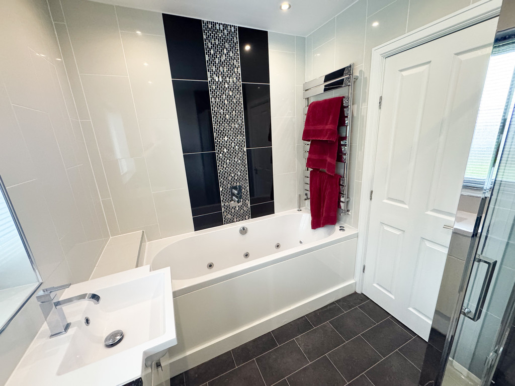 Blacklake Drive, Meir Heath, Stoke-on-Trent, photo 23