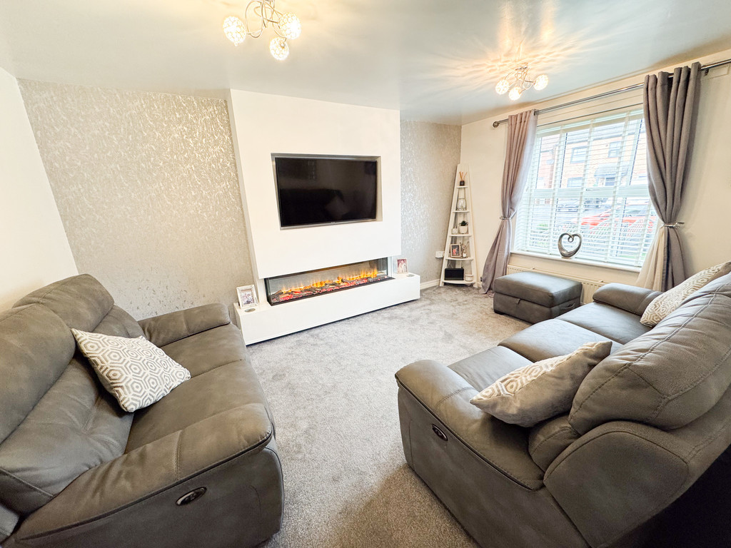 Ovaldene Way, Trentham, Stoke-on-Trent, photo 3