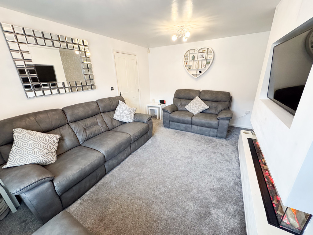 Ovaldene Way, Trentham, Stoke-on-Trent, photo 9