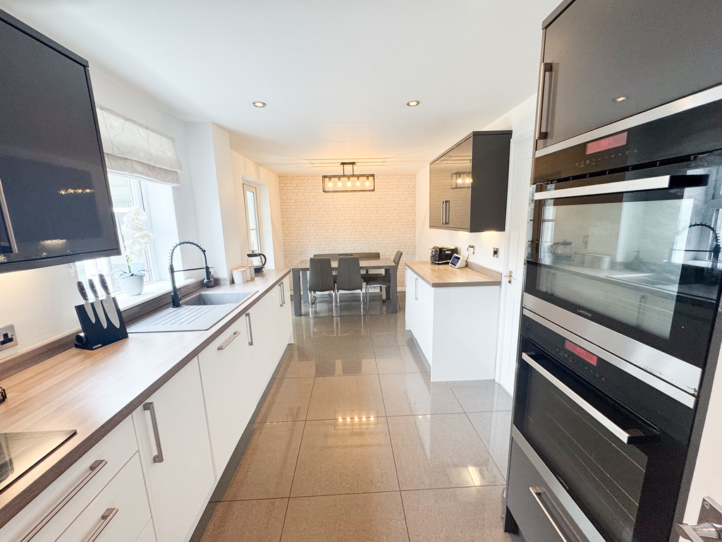 Ovaldene Way, Trentham, Stoke-on-Trent, photo 2