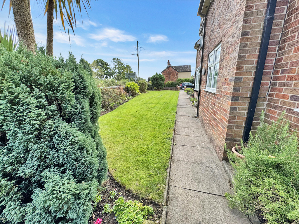 Sandon Road, Hilderstone, photo 34
