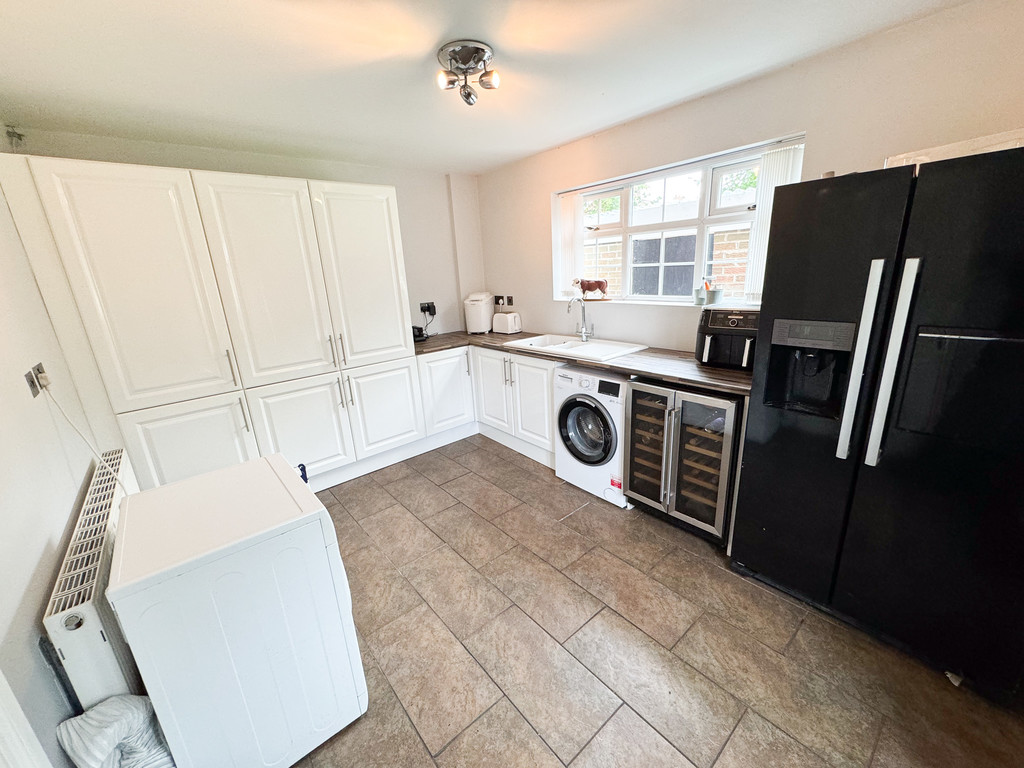Sandon Road, Hilderstone, photo 9