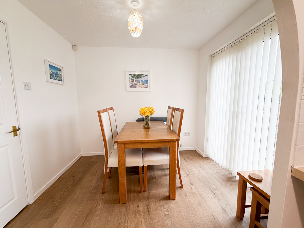 Perton Wood View, Blurton, Stoke-on-Trent, photo 9