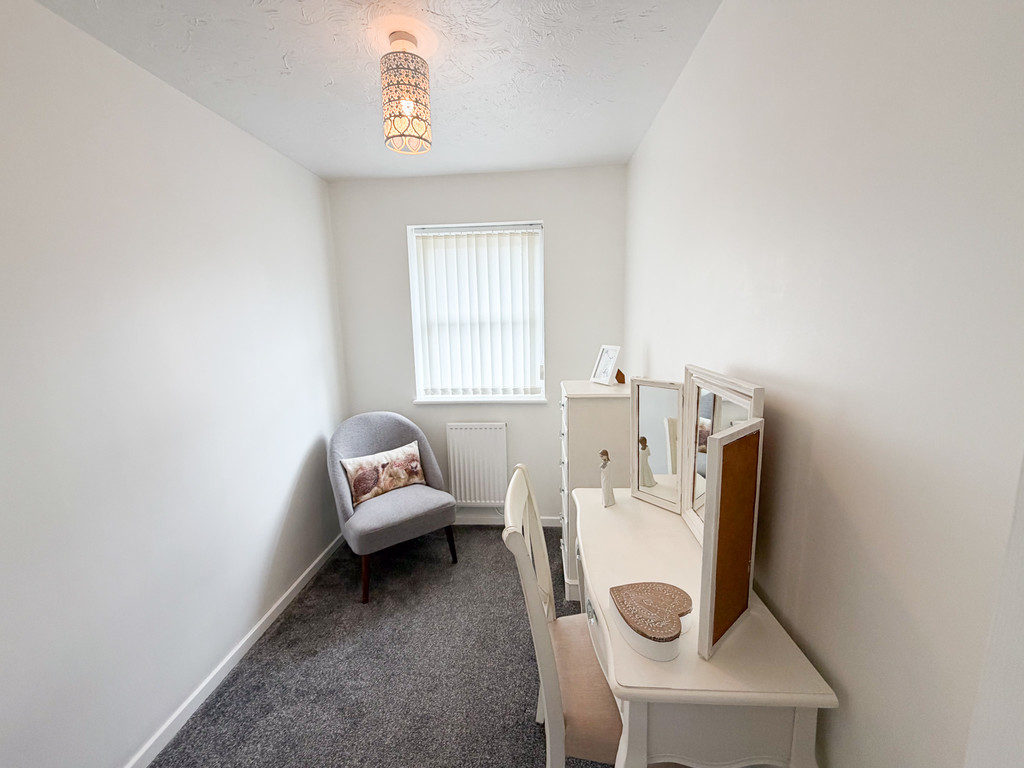 Perton Wood View, Blurton, Stoke-on-Trent, photo 17
