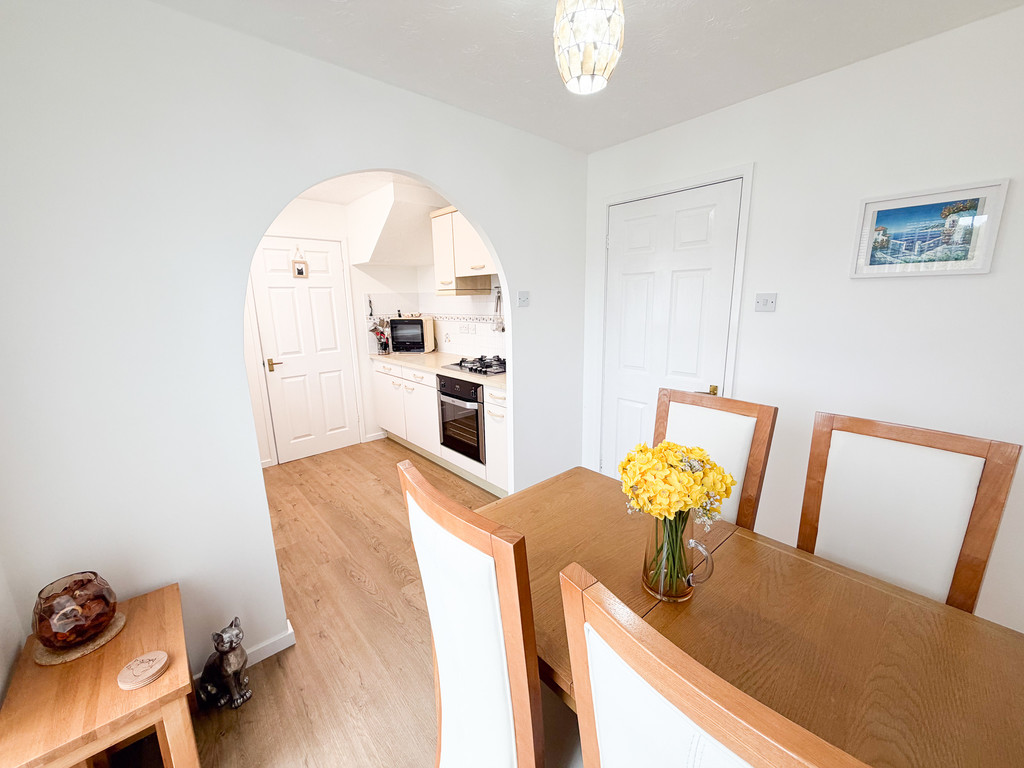 Perton Wood View, Blurton, Stoke-on-Trent, photo 8
