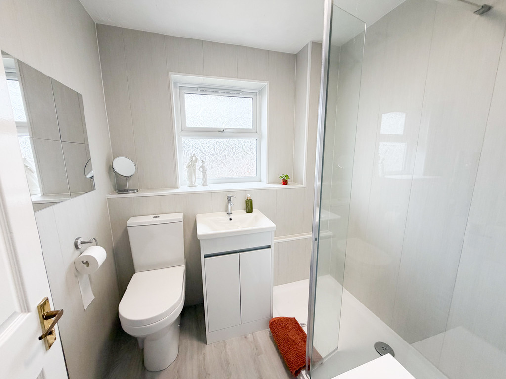 Perton Wood View, Blurton, Stoke-on-Trent, photo 18