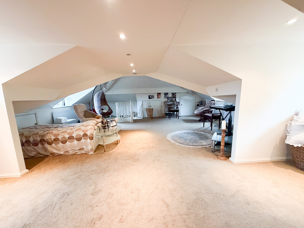 Clough Hall Road, Kidsgrove, Stoke-on-Trent, photo 15
