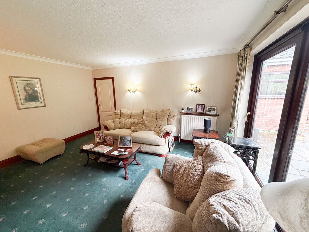 Clough Hall Road, Kidsgrove, Stoke-on-Trent, photo 6