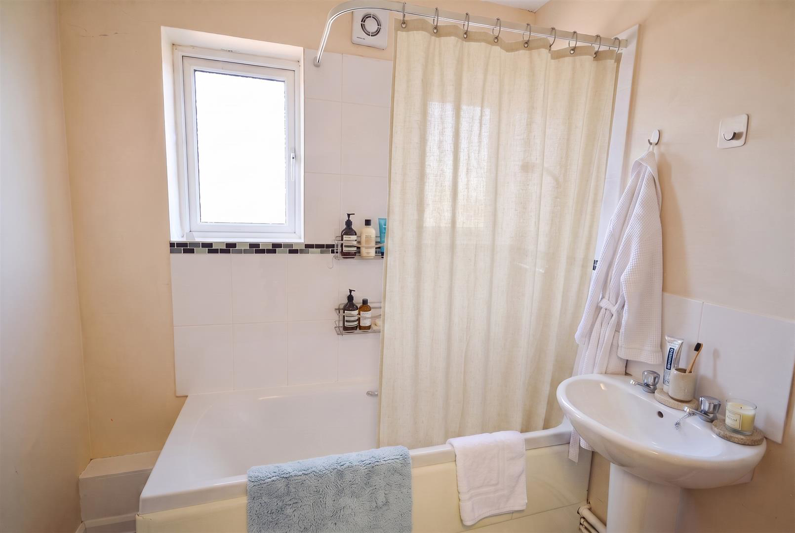 Larchwood Crescent, Lincoln, photo 6