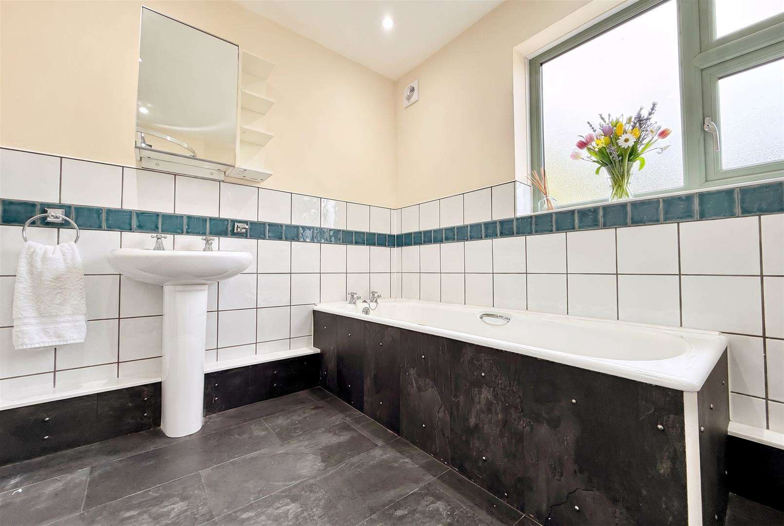 Station Road, Bottesford, Nottingham, photo 11