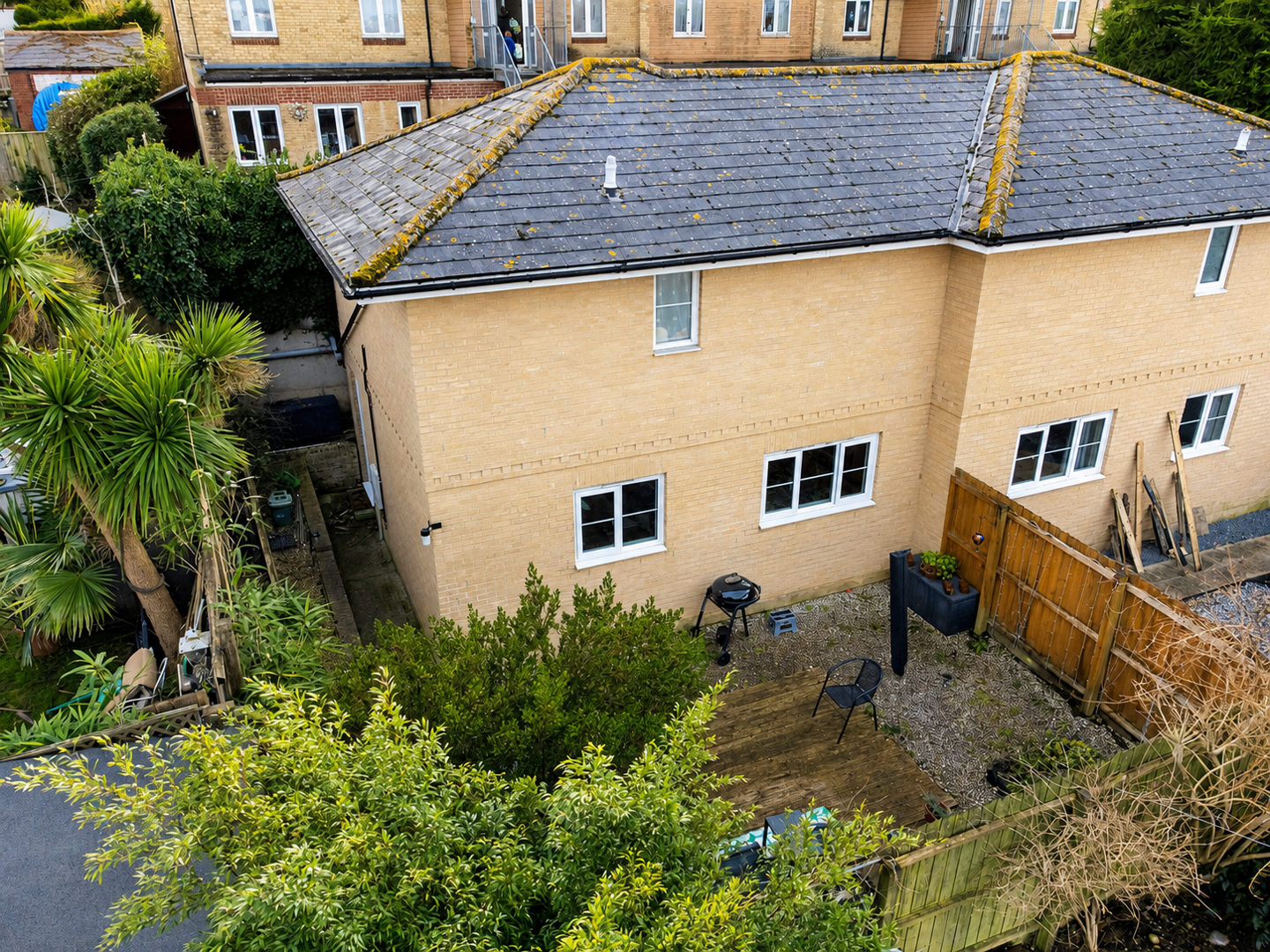 Woodbine Close, photo 2