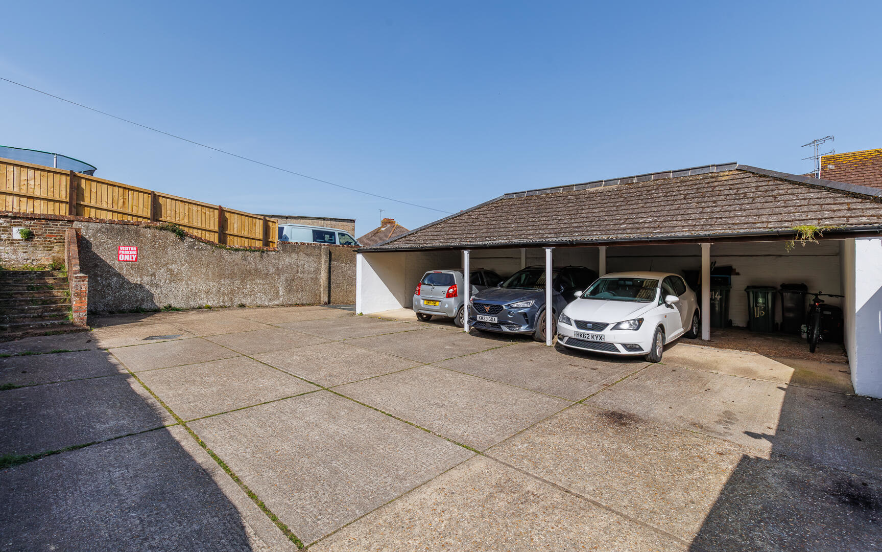 Carisbrooke High Street, Newport, photo 24