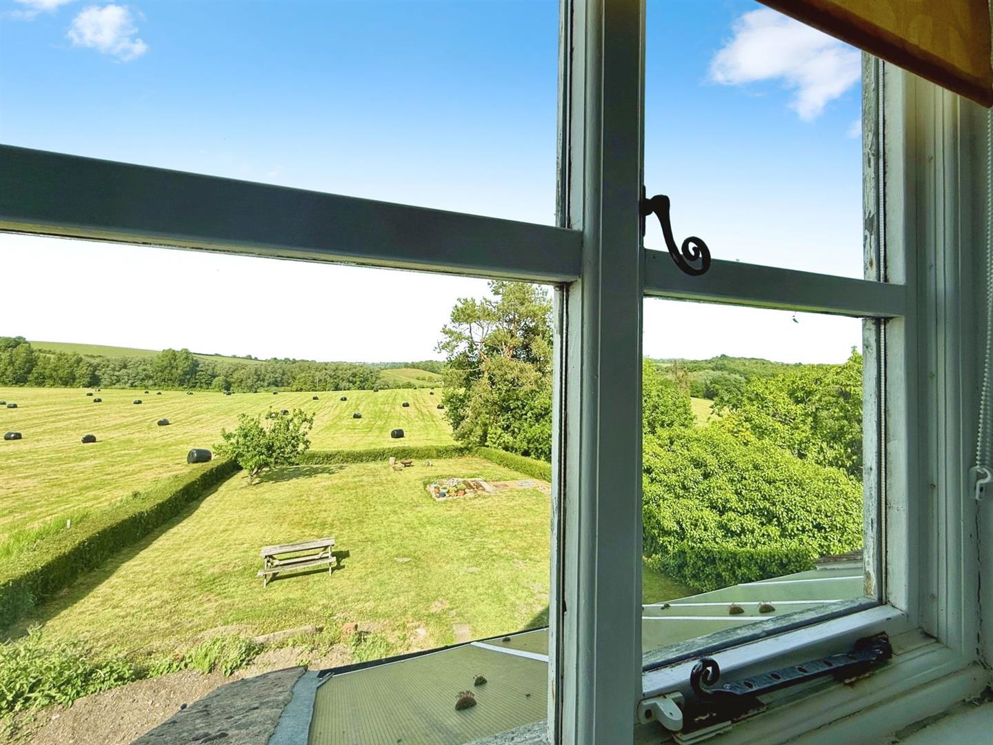 Whitcombe Road, photo 9