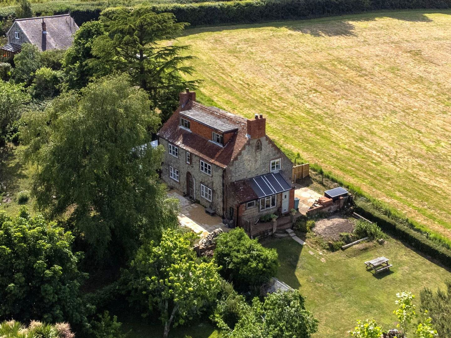 Whitcombe Road, photo 18