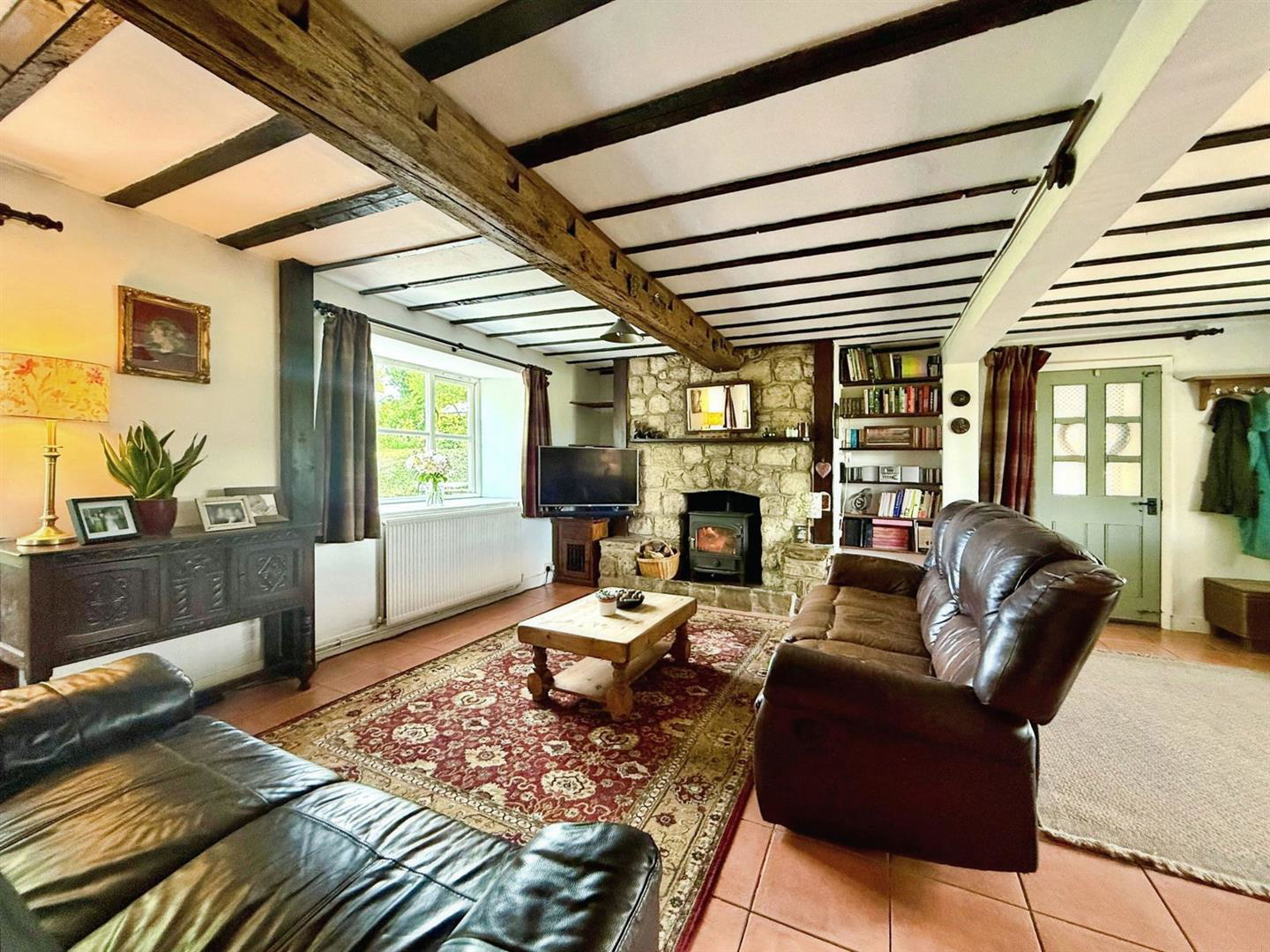 Whitcombe Road, photo 4