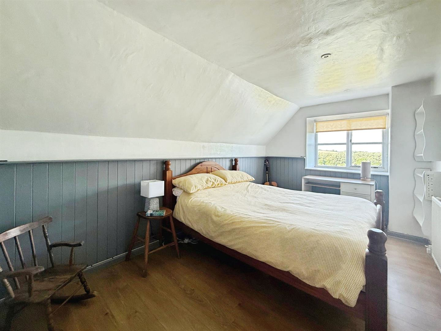 Whitcombe Road, photo 8