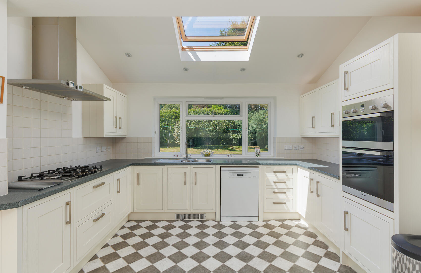 Swains Road, Bembridge, photo 2