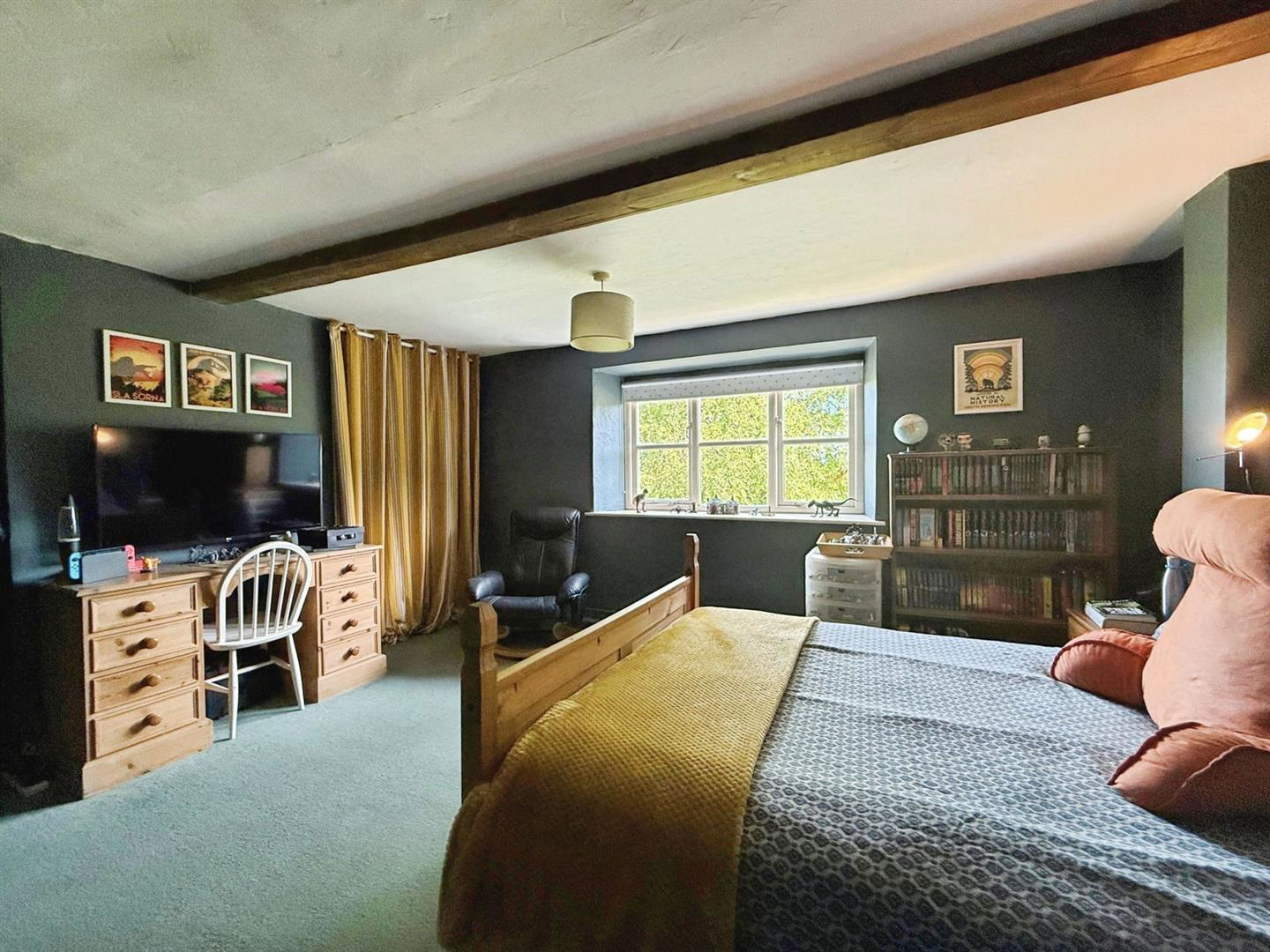 Whitcombe Road, photo 7