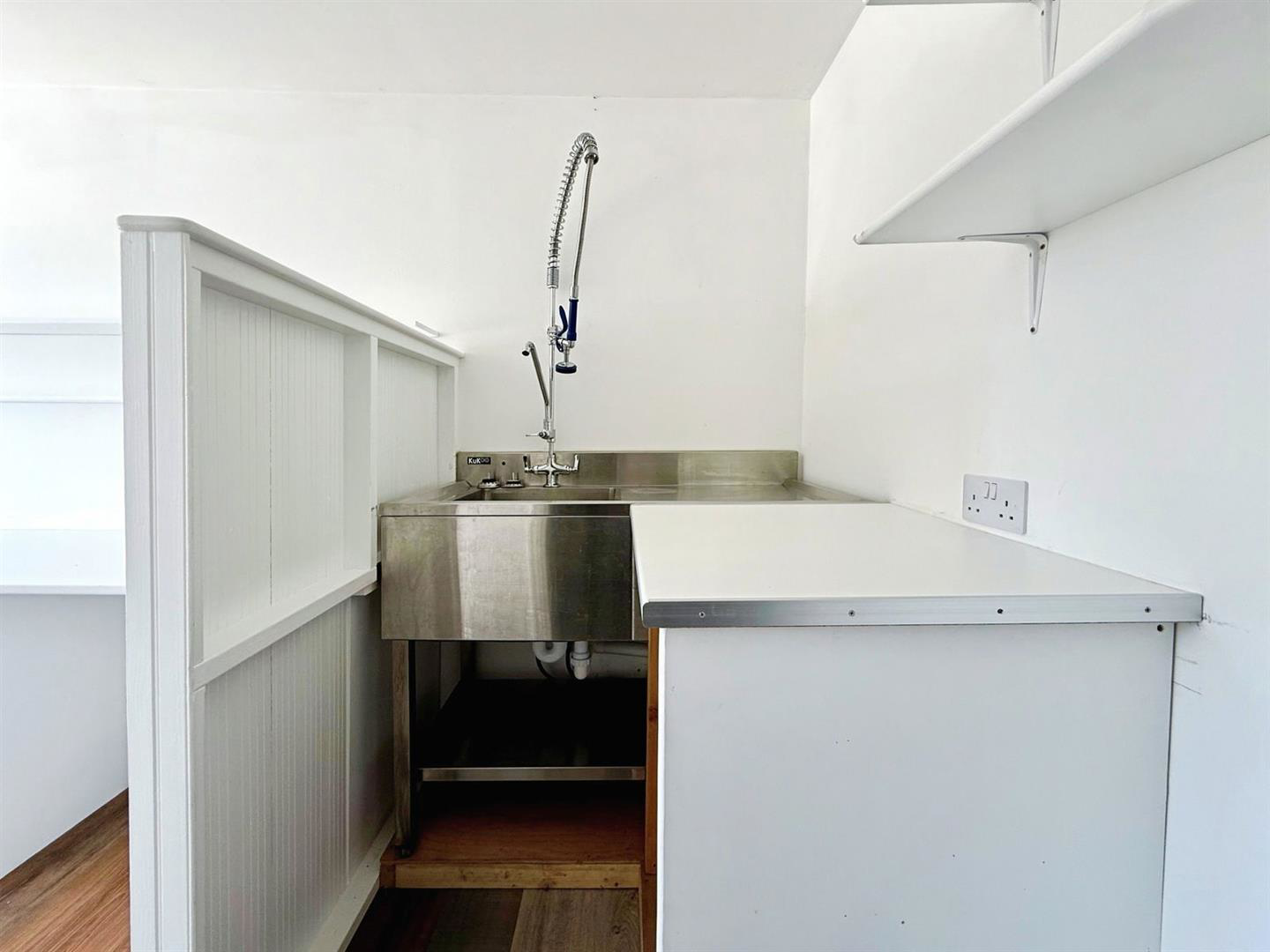 The Mews, Church Road, photo 9
