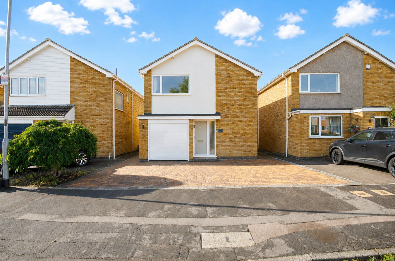 Woodlea Avenue, Lutterworth, LE17